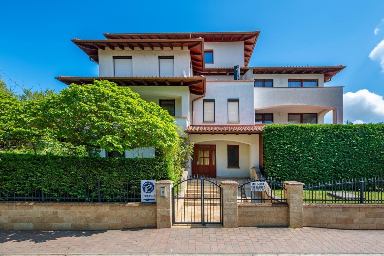 Sekli Apartman Balatonlelle Esterno foto