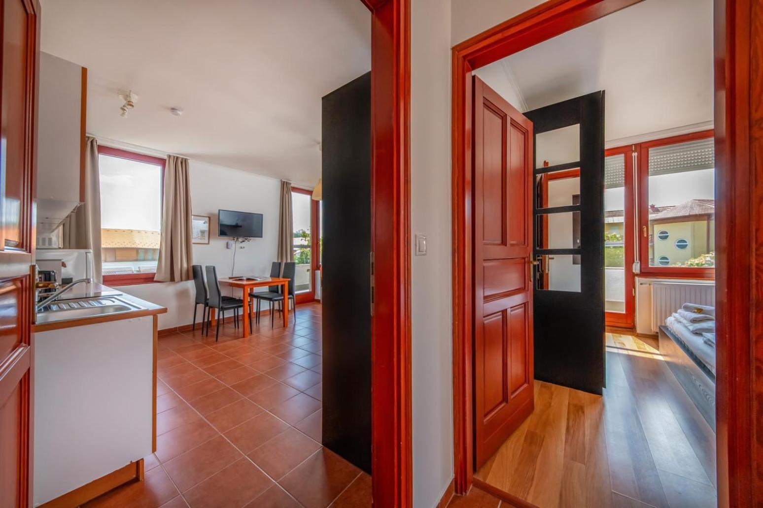 Sekli Apartman Balatonlelle Esterno foto